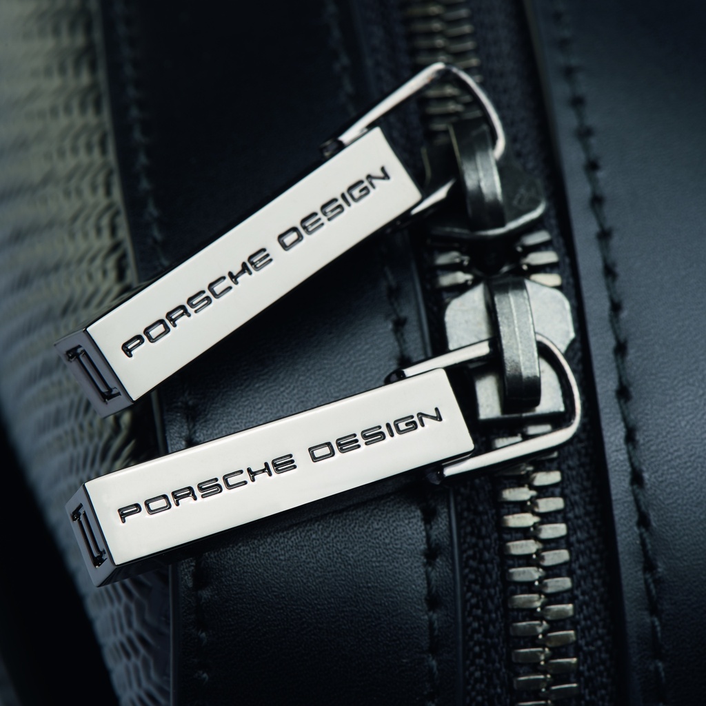 PD Carbon Briefcase M | PORSCHE DESIGN JAPAN